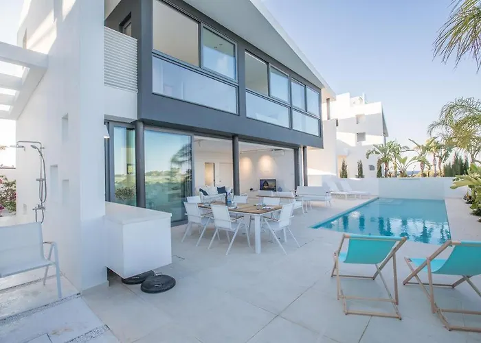 The White H Villa, Protaras, Fresh And Peaceful