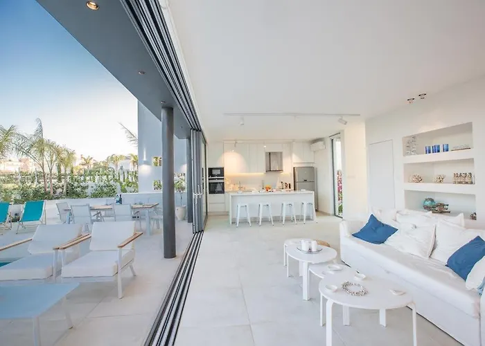The White H Villa, Protaras, Fresh And Peaceful