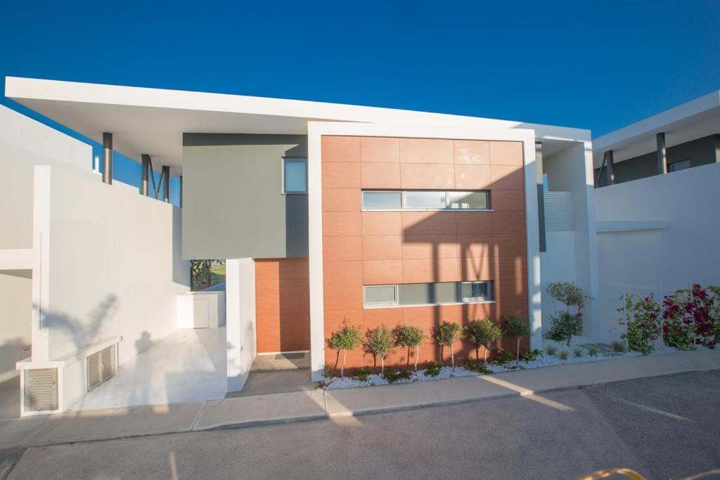 The White H Villa, Protaras, Fresh And Peaceful * Paralimni