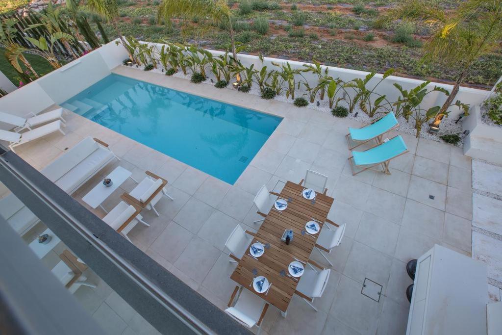 Villa The White H Villa, Protaras, Fresh And Peaceful