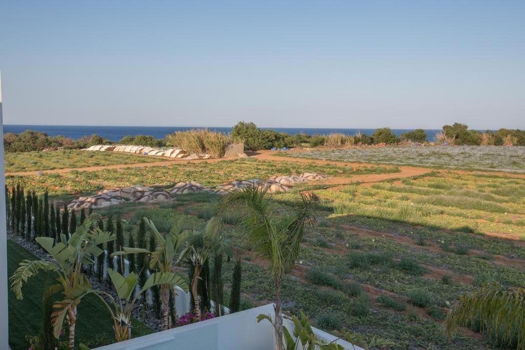 The White H Villa, Protaras, Fresh And Peaceful Paralimni