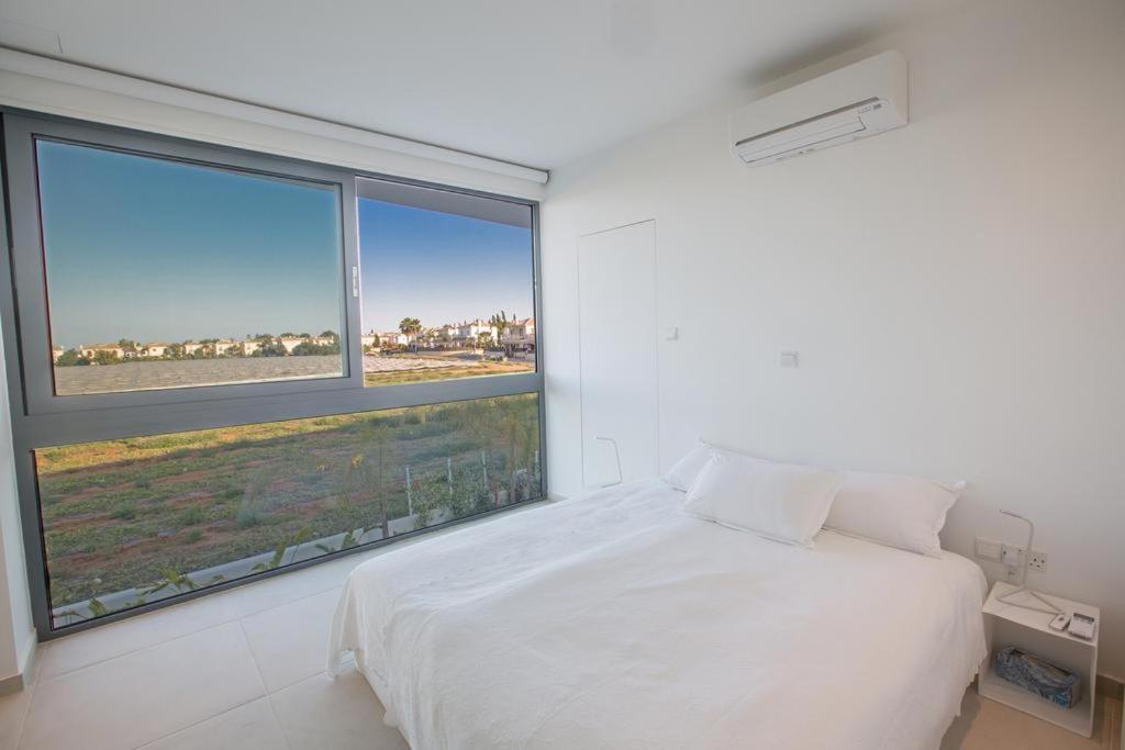 The White H Villa, Protaras, Fresh And Peaceful Paralimni