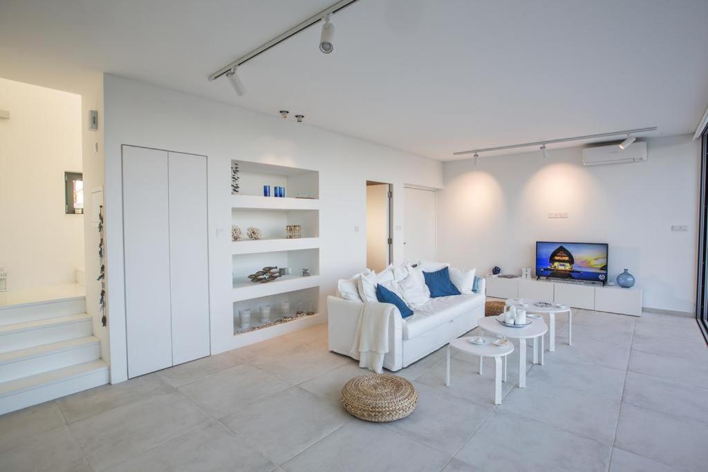 The White H Villa, Protaras, Fresh And Peaceful Villa *